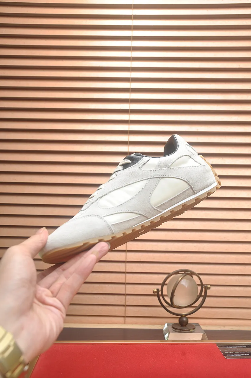 Men's shoes 💰520💶[Botteg Venetta (BV)] (full cowhide lining) Exclusive new model Official website new model The upper is made of high-quality top-grade calfskin. Delicate feel and flowing luxurious texture. Tailor-made for exquisite men to create a noble aura. Detailed and regular Mark hand-stitching. Smooth lines. Full cowhide lining. Comfortable to wash sweat. 38-44